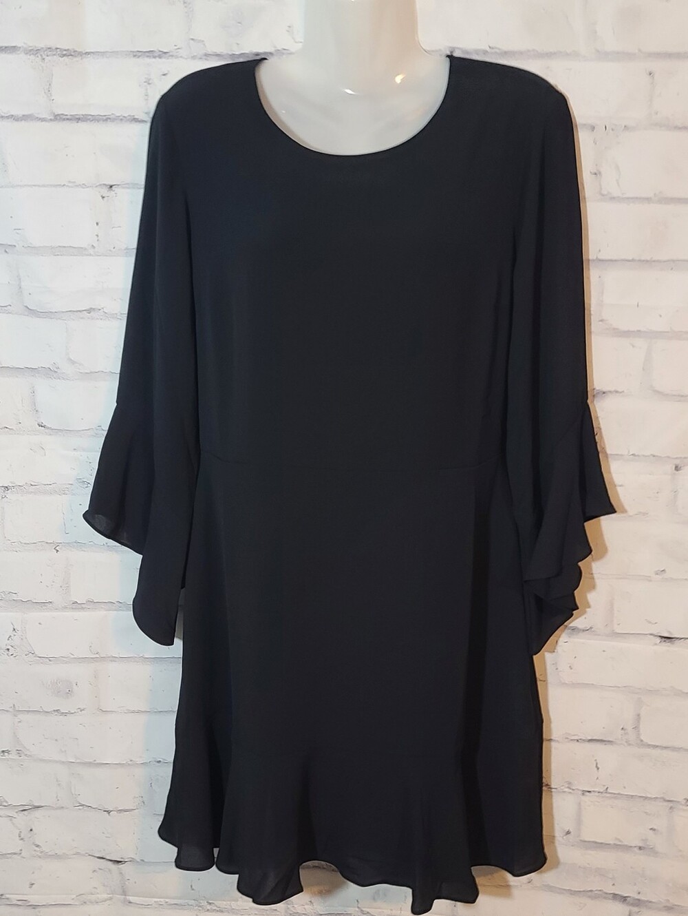 Bar III Women's Black Solid Shift Dress Round Neck Bell 3/4 Sleeve 6